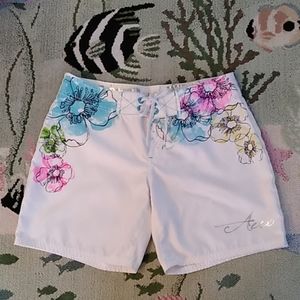 Aeropostale White Floral Shorts